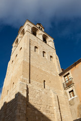 Fototapeta na wymiar Iglesia de San Isidoro, León, Castilla y León, España