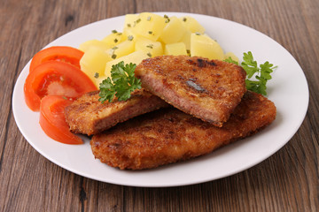 breaded meat and potato puree