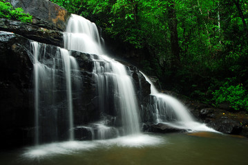 Obraz premium Waterfall and blue stream