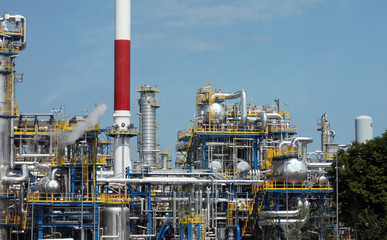 Нефтеперерабатывающий комплекс (Польша)