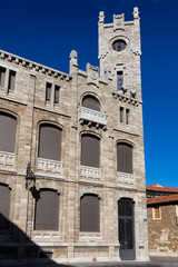 Obraz premium Antiguo edificio de correos, León, Castilla y León, España