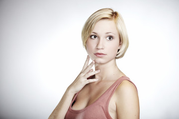 Fototapeta premium Studio portrait - blonde girl