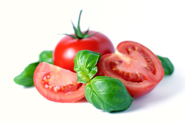Tomate und Basilkum