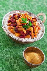 Beans and pineapples curry