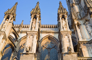 Fototapeta na wymiar Notre Dame Cathedral in Reims, France