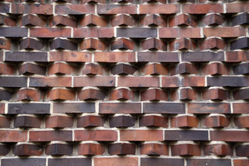 Kunstvoll gemauerte Hauswand