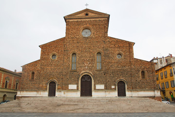 Fototapeta na wymiar Włochy, Duomo w Faenza
