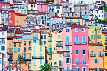 Plakat Menton pastelowe kolory domy, Lazurowe Wybrzeże, Francja