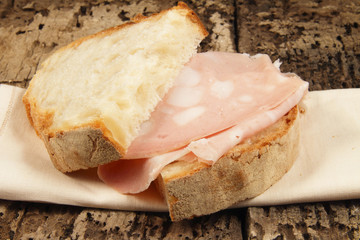 Pane e mortadella