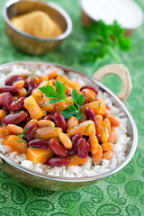 Beans and pineapples curry
