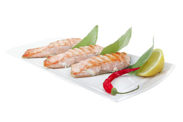 grilled sea salmon chunks with pepper