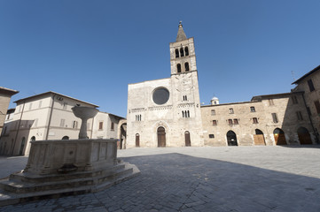 Fototapeta na wymiar Historic Piazza Silvestri w Bevagna