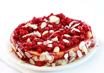 Redcurrant pie with almond