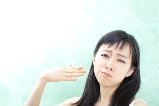 手で扇ぐ女性 Stock 写真 Adobe Stock