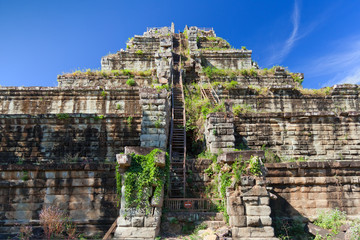 Ancient khmer pyramid in Koh Ker - 38800593