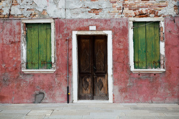 Fototapeta na wymiar Kolorowy dom w wyspę Burano, Wenecja, Włochy