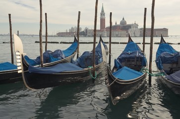 Fototapeta na wymiar Wenecja. Gondole