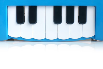 Naklejka premium Blue child's piano