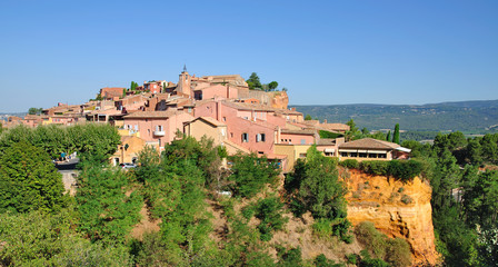Fototapeta na wymiar słynnego miasta Roussillon w Luberon