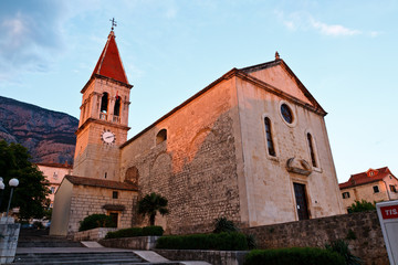 Fototapeta na wymiar Kościół Świętego Marka w Makarska, Chorwacja