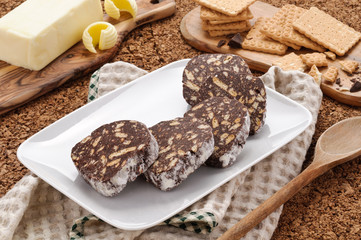 Salame di cioccolato con ingredienti - Chocolate salami