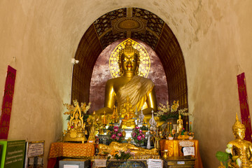 Obraz premium Buddha statue in Chedi, Wat Chet Yot