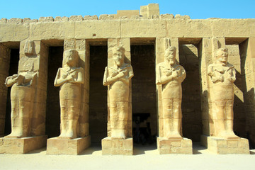 Fototapeta premium ancient statues in Luxor karnak temple