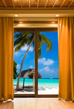 Fototapeta Fototapeta Pokój hotelowy i krajobraz tropikalnej plaży na wymiar