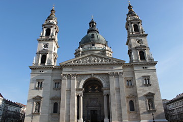 Fototapeta na wymiar One of the historical buildings in Budapest