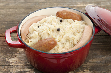 sauerkraut in red stew pot