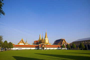 The Grand Palace, Bangkok, Thailand © bennnn
