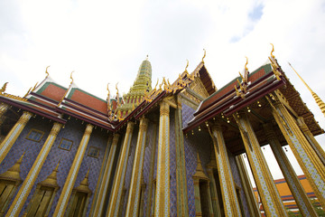 golden temple ,The Grand Palace, Bangkok, Thailand © bennnn