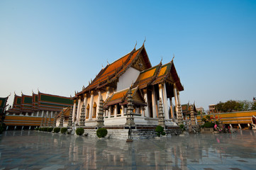Obraz premium Church of wat sutat under the clear sky at Bangkok, Thailand