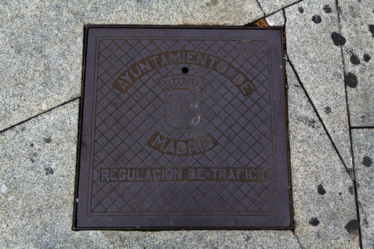 Madrid manhole cover