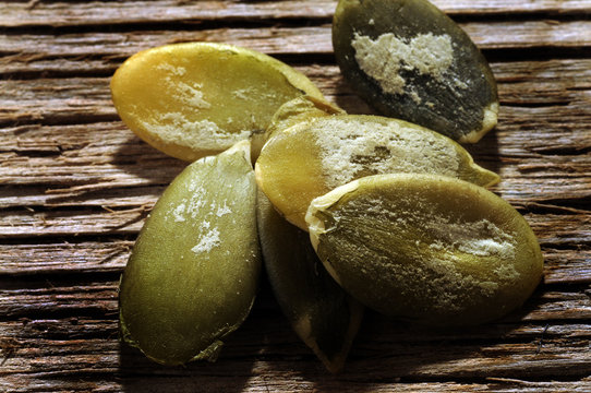 Pumpkin seeds 南瓜种子 Cucurbita semina