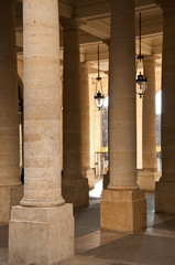 colonnes palais-royal à Paris