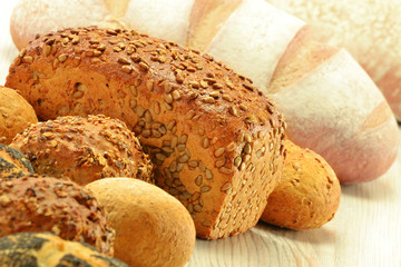 Composition with bread and rolls