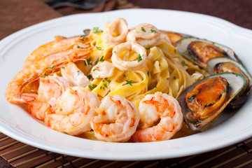 fettuccine  with Shrimp and mussel