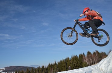 Fototapeta na wymiar winter biker