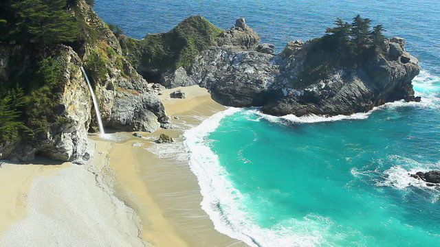 mcway falls in julia pfeiffer burns state park