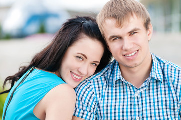 Fototapeta premium Portrait of a beautiful young happy smiling couple