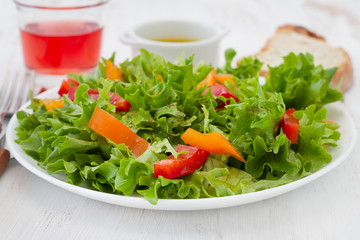 salad with red and orange pepper