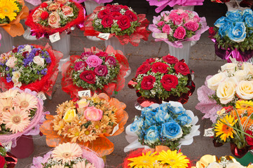 Obraz na płótnie Canvas variety of bouquets of flowers, close-up