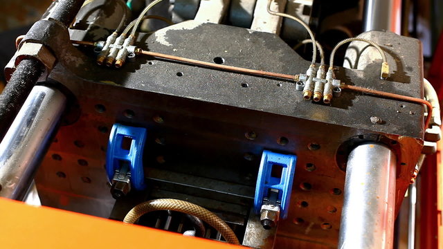 press molding machine top view at work loop