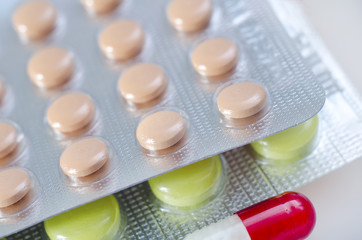 color pills