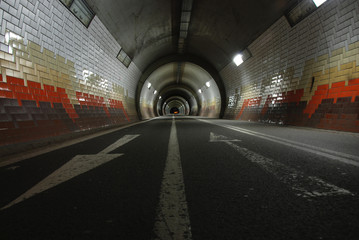 Tunnel