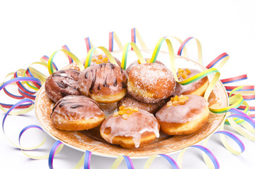 Luftschlangen mit Krapfen