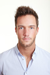Fototapeta premium Bewerbungsfoto eines jungen Mannes