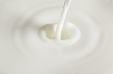 fresh milk poured macro