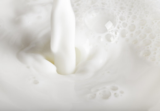 fresh milk poured macro